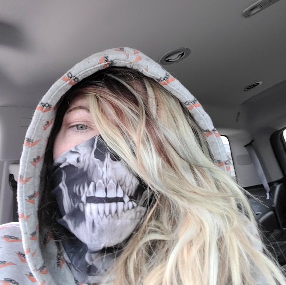 Meet your Posher, Rachael aka MAMABEAR!! #1BUYER - Picture 5 of 8